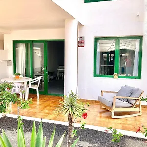 https://apt-ground-floor-with-pool-next-to-the-beach.in-canary-islands.com