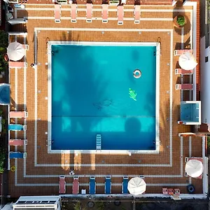 https://studio-las-americas-monkey-beach.in-canary-islands.com